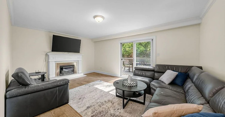 37 Cherry Post Crescent, Toronto, ON, M9C 2J9 - 18