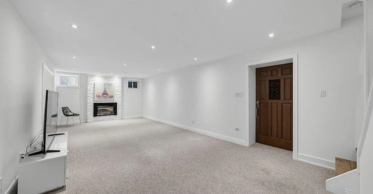 37 Cherry Post Crescent, Toronto, ON, M9C 2J9 - 32