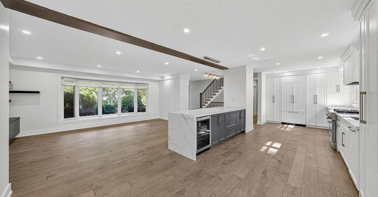37 Cherry Post Crescent, Toronto, ON, M9C 2J9 - 11