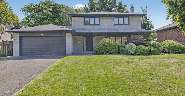 37 Cherry Post Crescent, Toronto, ON, M9C 2J9