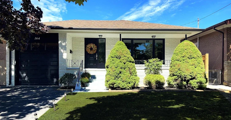 364 Rathburn Road, Toronto, ON, M9B 2M1