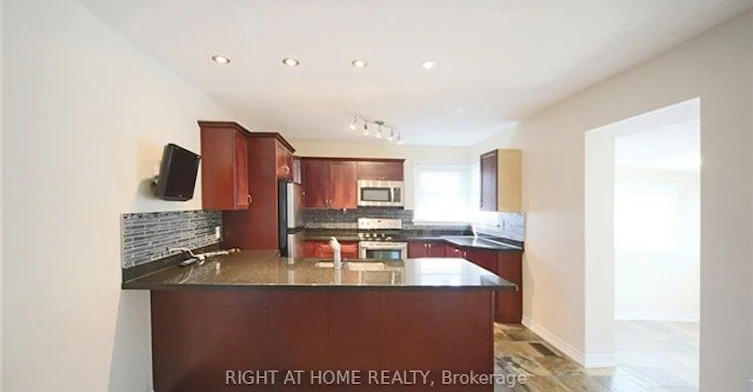 580 Taplow Crescent, Oakville, ON, L6L 4W2 - 4
