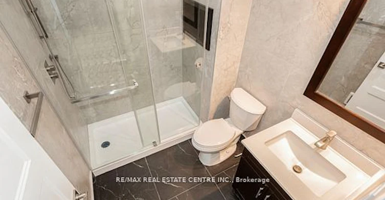 204-271 Queen Street S, Mississauga, ON, L5M 1L9 - 14