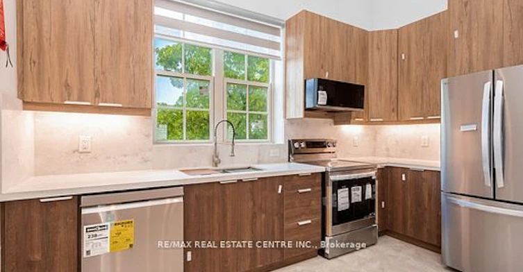 204-271 Queen Street S, Mississauga, ON, L5M 1L9 - 11
