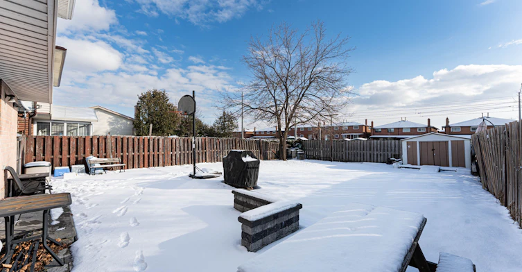 25 Hun Crescent, Toronto, ON, M9V 4G3 - 49