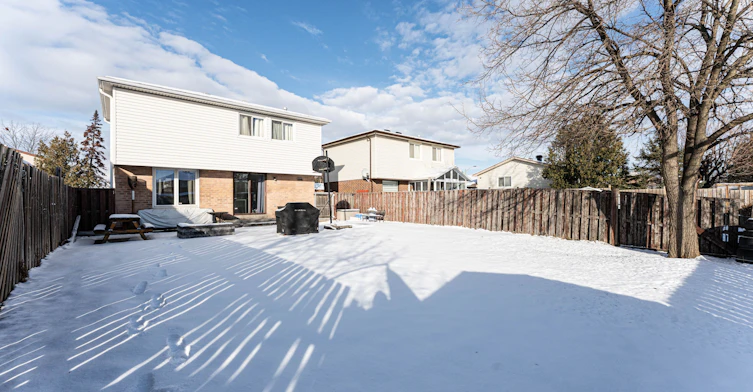 25 Hun Crescent, Toronto, ON, M9V 4G3 - 50