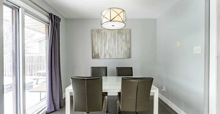 25 Hun Crescent, Toronto, ON, M9V 4G3 - 10