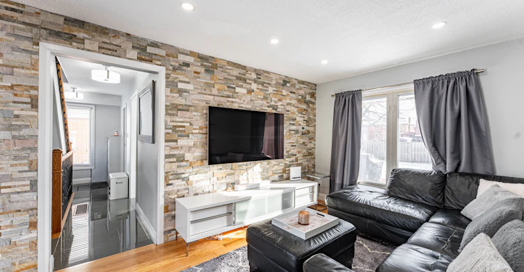25 Hun Crescent, Toronto, ON, M9V 4G3 - 19