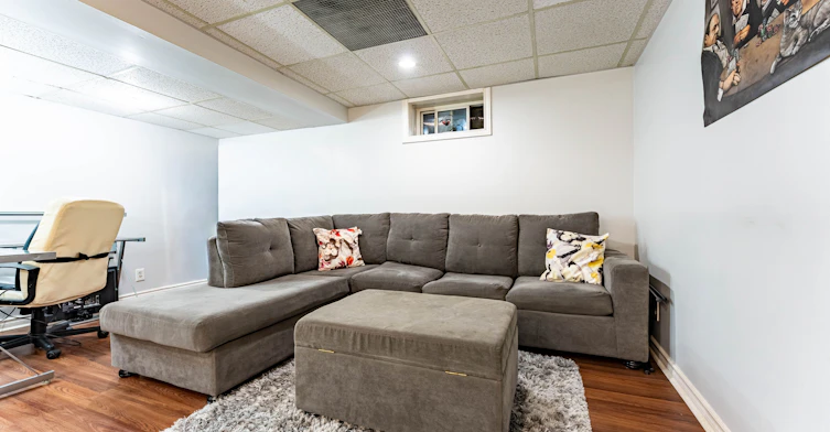 25 Hun Crescent, Toronto, ON, M9V 4G3 - 41