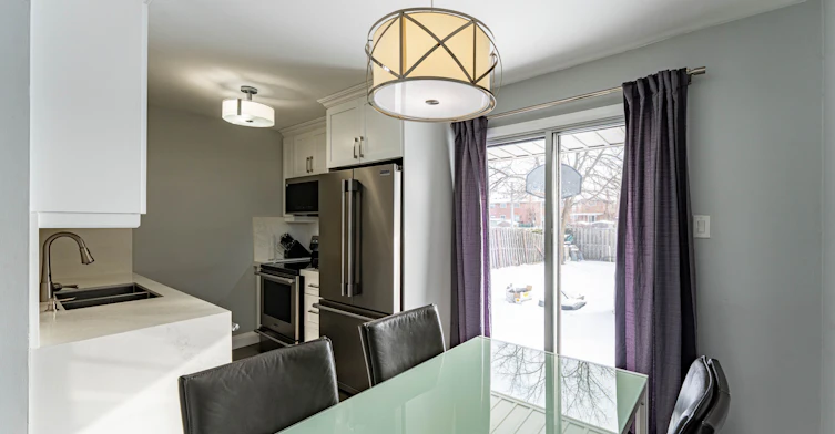 25 Hun Crescent, Toronto, ON, M9V 4G3 - 8