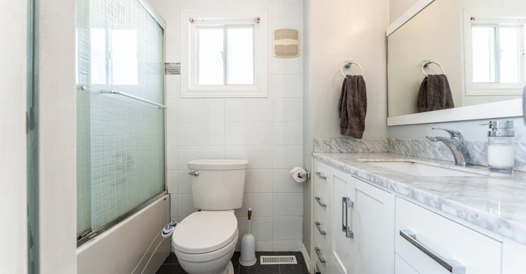 25 Hun Crescent, Toronto, ON, M9V 4G3 - 34