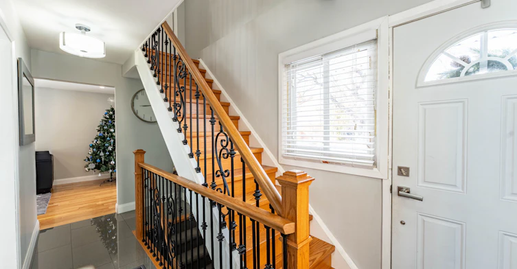 25 Hun Crescent, Toronto, ON, M9V 4G3 - 23