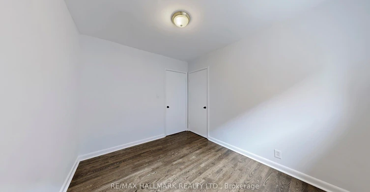 lower-3572 Dufferin Street, Toronto, ON, M3K 1N1 - 19