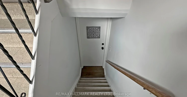 lower-3572 Dufferin Street, Toronto, ON, M3K 1N1 - 24