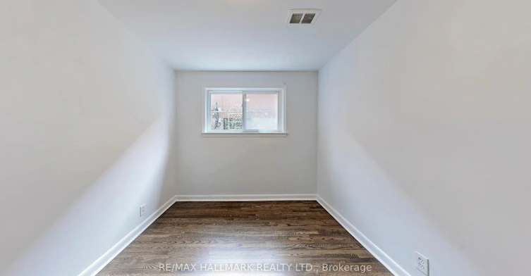 lower-3572 Dufferin Street, Toronto, ON, M3K 1N1 - 18