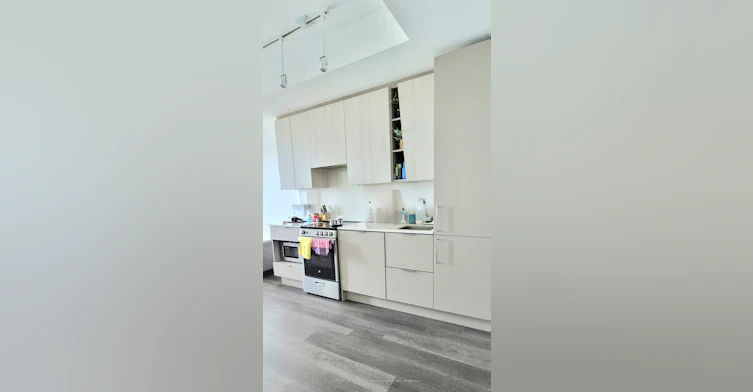 208-3900 Confederation Parkway, Mississauga, ON, L5B 0M3 - 2