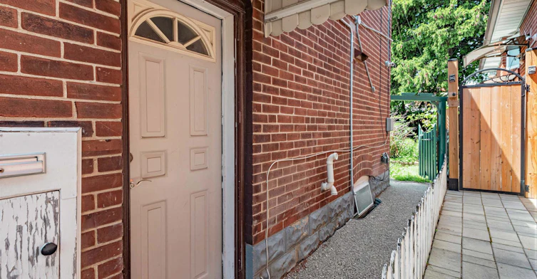 Basement-10 Hartley Avenue, Toronto, ON, M6E 4E6 - 2