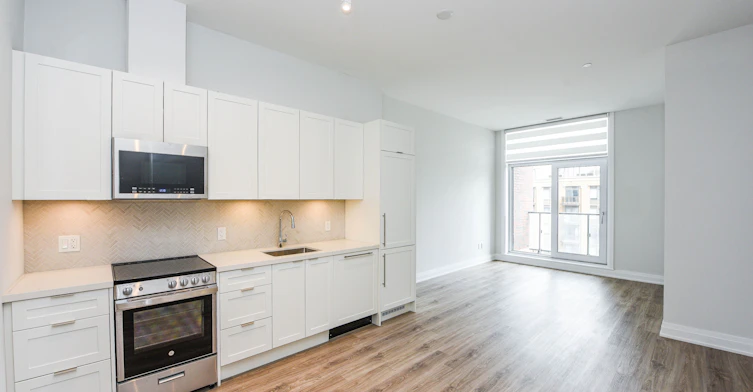 508-430 Square One Drive E, Mississauga, ON, L5B 0L6 - 11
