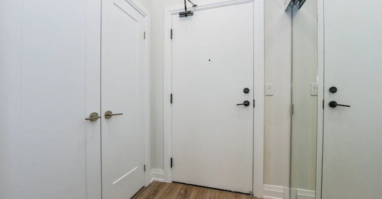 508-430 Square One Drive E, Mississauga, ON, L5B 0L6 - 10