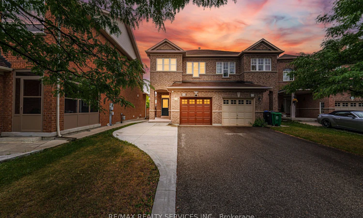 10 Deepcoral Court