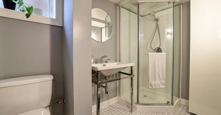 20 Elderidge Avenue, Toronto, ON, M8Y 2C5 - 37