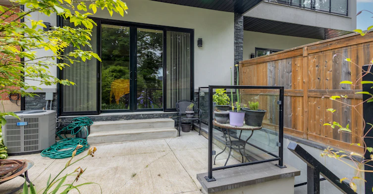 35A Broadview Avenue, Mississauga, ON, L5H 2S8 - 25