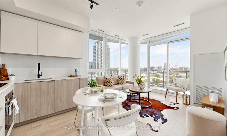 904-36 Zorra Street