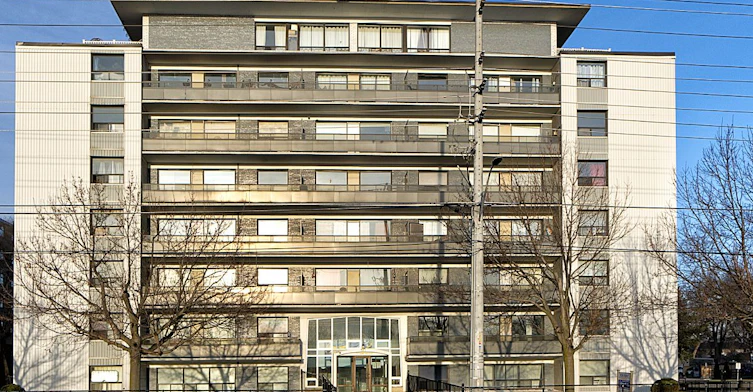 504-363 Lakeshore Road E, Mississauga, ON, L5G 1H7