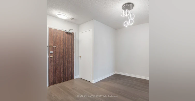 506-17 Knightsbridge Road, Brampton, ON, L6T 3X9 - 3