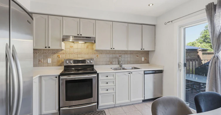 8 Caruso Drive, Brampton, ON, L6Y 5B1 - 7