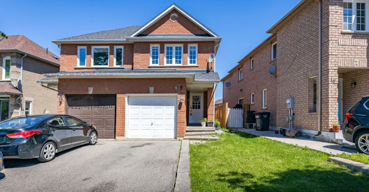 8 Caruso Drive, Brampton, ON, L6Y 5B1