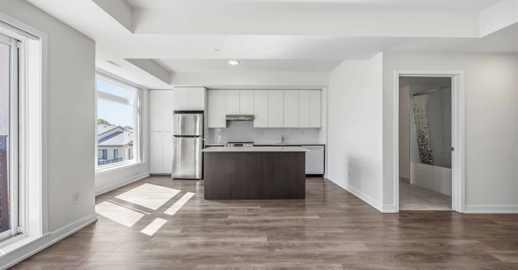 409-120 Canon Jackson Drive, Toronto, ON, M6M 0B8 - 9