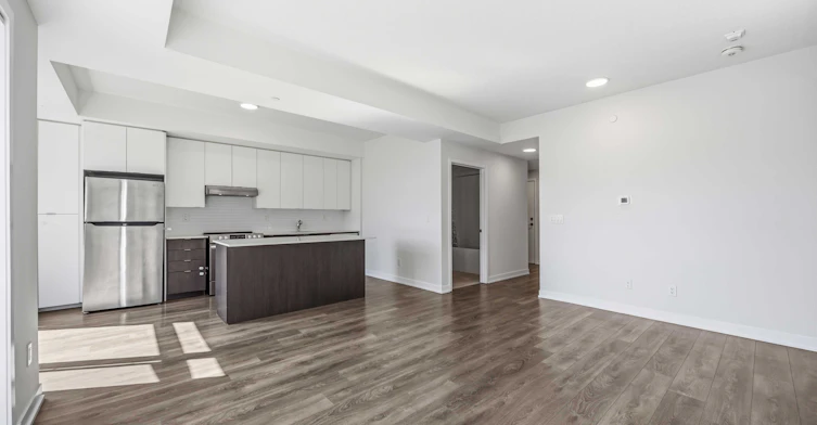 409-120 Canon Jackson Drive, Toronto, ON, M6M 0B8 - 6