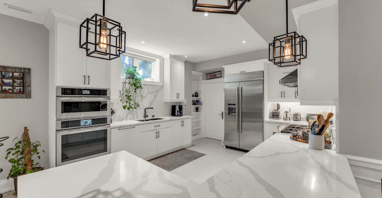 606 Lakeshore Road W, Oakville, ON, L6K 1G5 - 20
