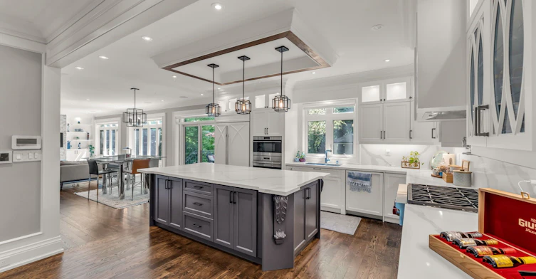 606 Lakeshore Road W, Oakville, ON, L6K 1G5 - 12