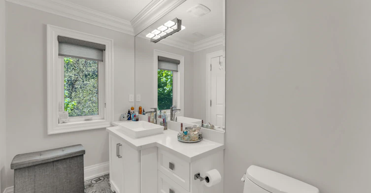 606 Lakeshore Road W, Oakville, ON, L6K 1G5 - 33