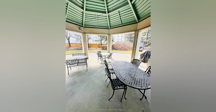 2205-101 Subway Crescent, Toronto, ON, M9B 6K4 - 22