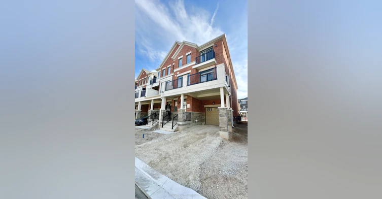 8 Walcott Crescent, Brampton, ON, L7A 4B3
