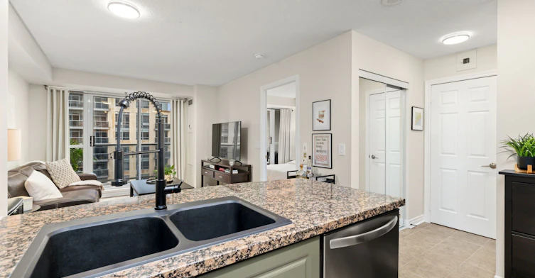 1605-5 Michael Power Place, Toronto, ON, M9A 0A3 - 7