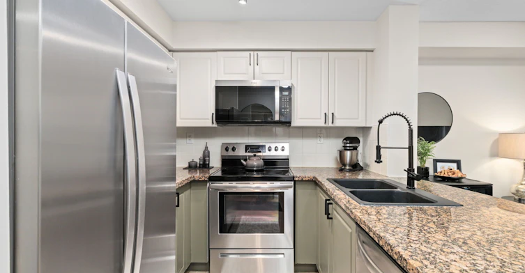 1605-5 Michael Power Place, Toronto, ON, M9A 0A3 - 5