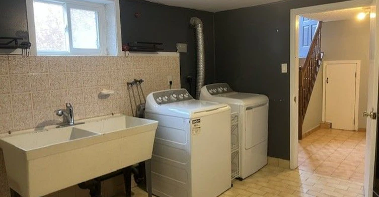 Lower-65 Exbury Road, Toronto, ON, M3M 1P9 - 30