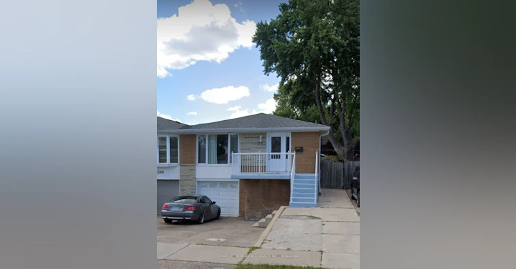 1207 Verhoeven Court, Mississauga, ON, L5C 1N5