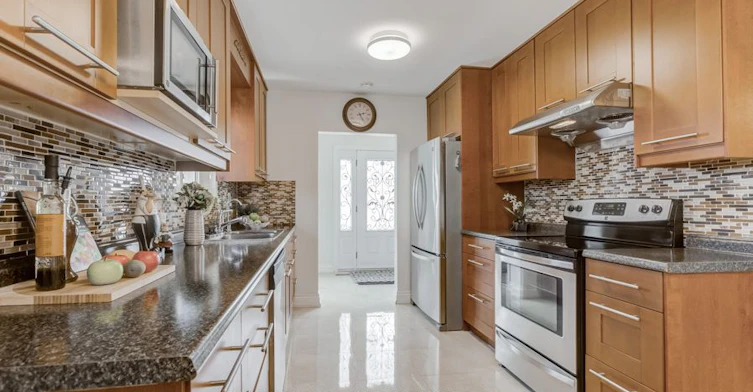1207 Verhoeven Court, Mississauga, ON, L5C 1N5 - 7