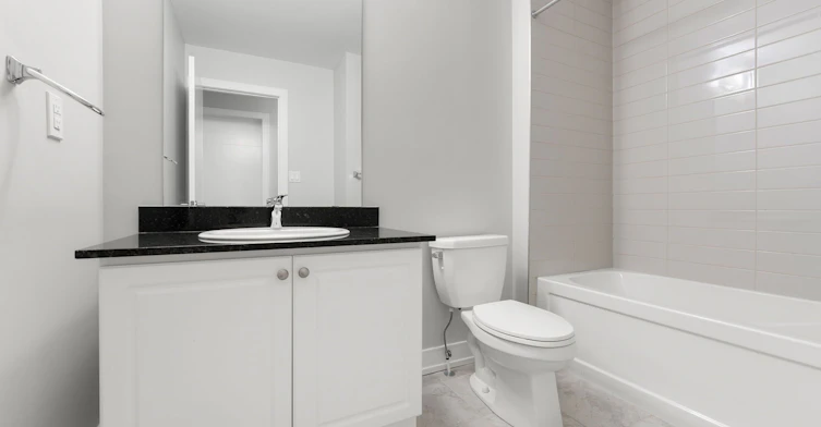 1393 Clarriage Court, Milton, ON, L9E 1L6 - 26