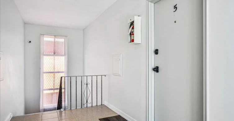 5-2 Wesley Street, Toronto, ON, M8Y 2W3 - 4