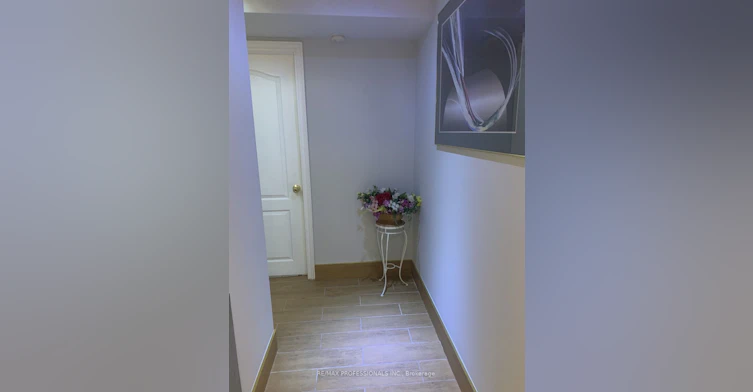 Bsmt-100 Rory Road, Toronto, ON, M6L 3G1 - 9