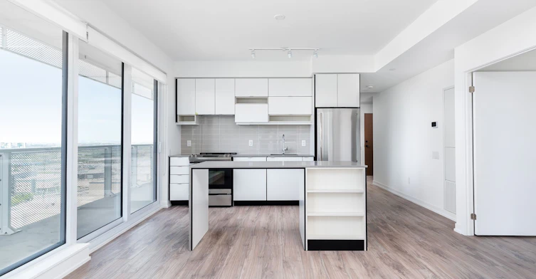 2403-4065 Confederation Parkway, Mississauga, ON, L5B 4N1 - 2