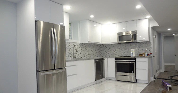 28 Jill Crescent E, Toronto, ON, M9B 6B3