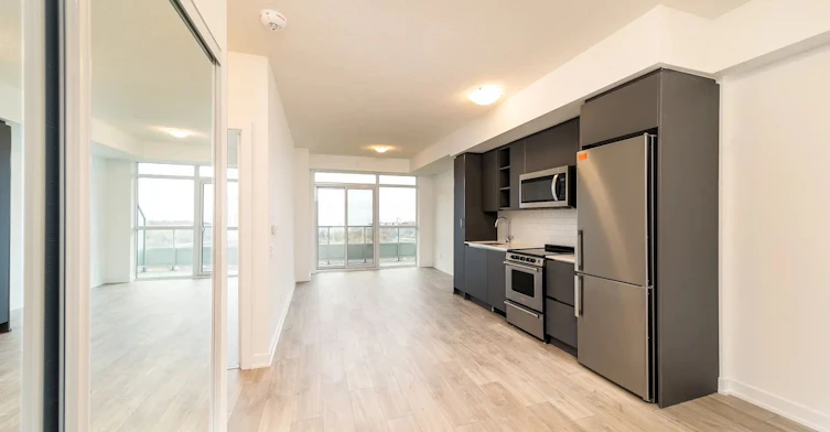 1305-251 Manitoba Street, Toronto, ON, M8Y 0C7 - 3
