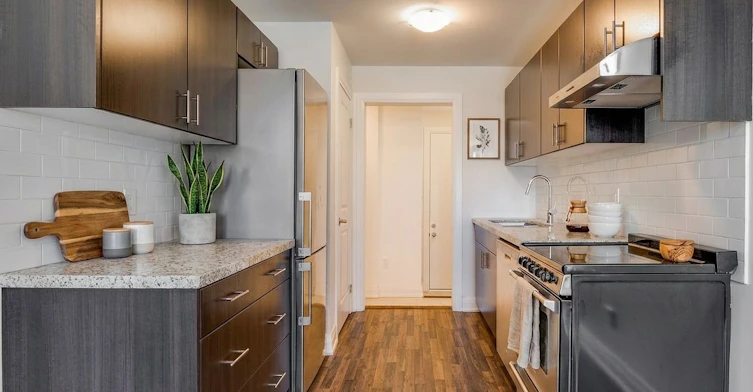 Main/Lower-59 Creekbank Road, Toronto, ON, M6L 0A4 - 2